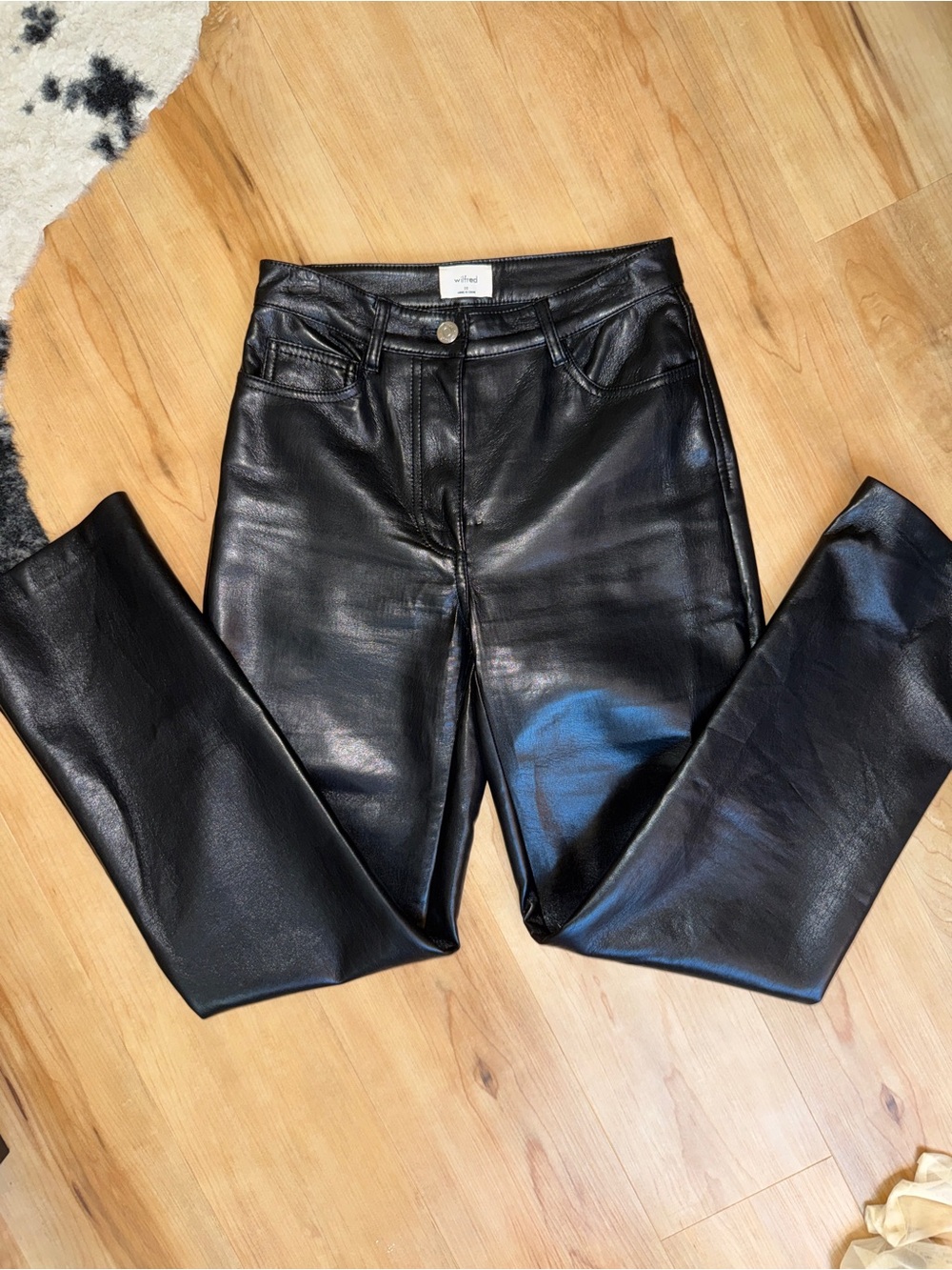ARITZIA wilfred vegan leather pants
